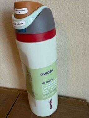 Owala FreeSip Sway Stainless Water Bottle 24 oz Color Cream